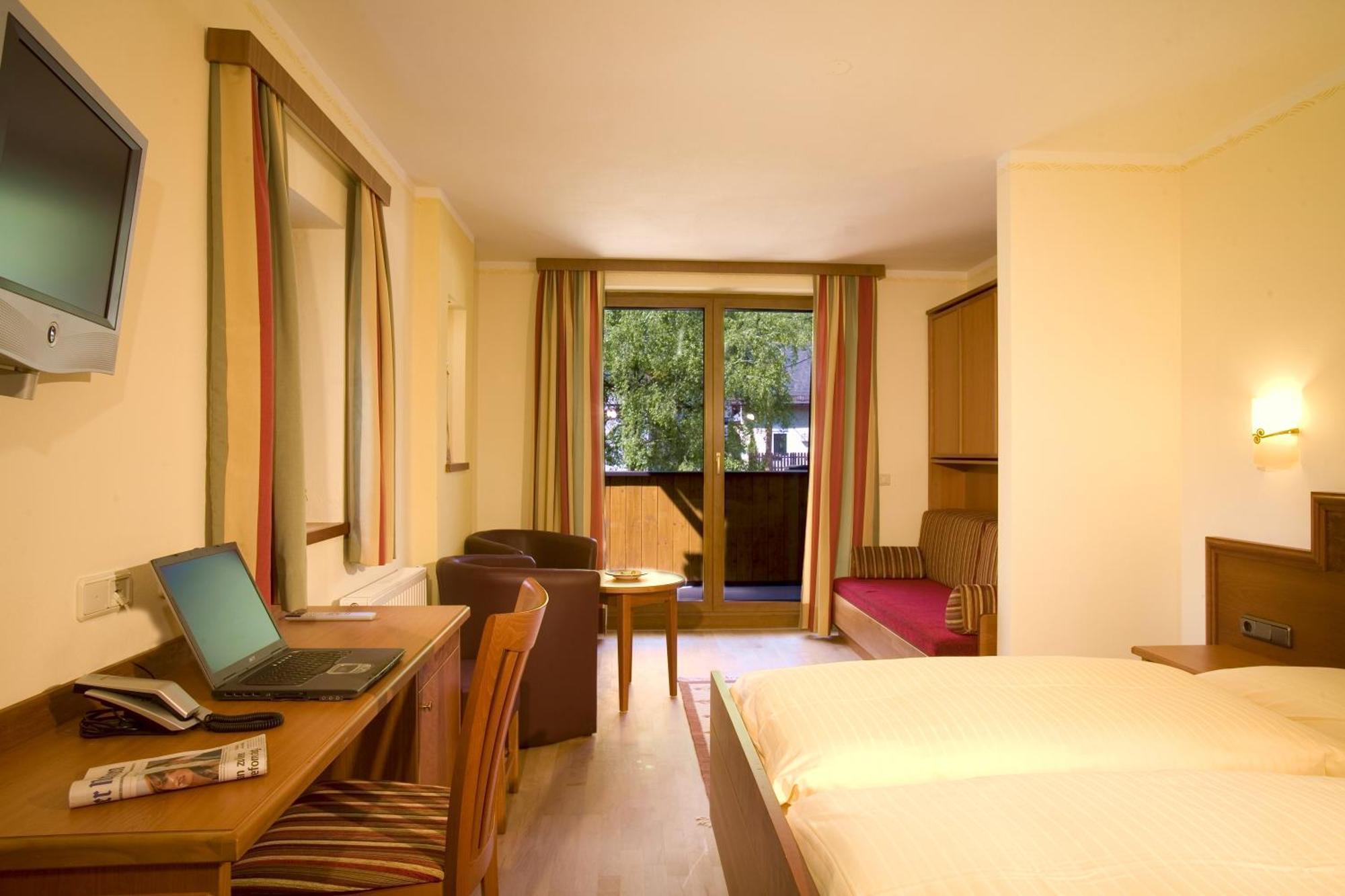 Garten - Hotel Sallerhof Grödig Екстериор снимка
