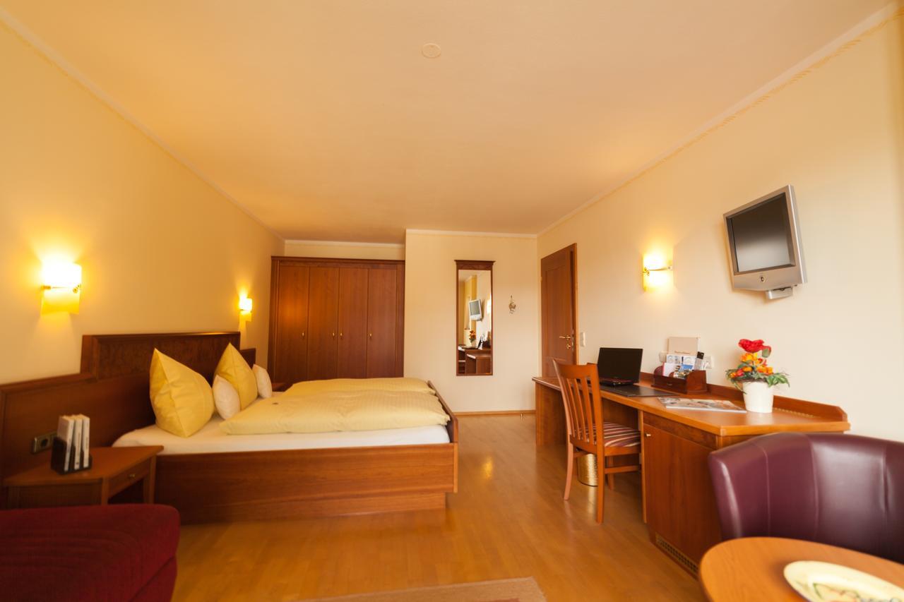 Garten - Hotel Sallerhof Grödig Екстериор снимка