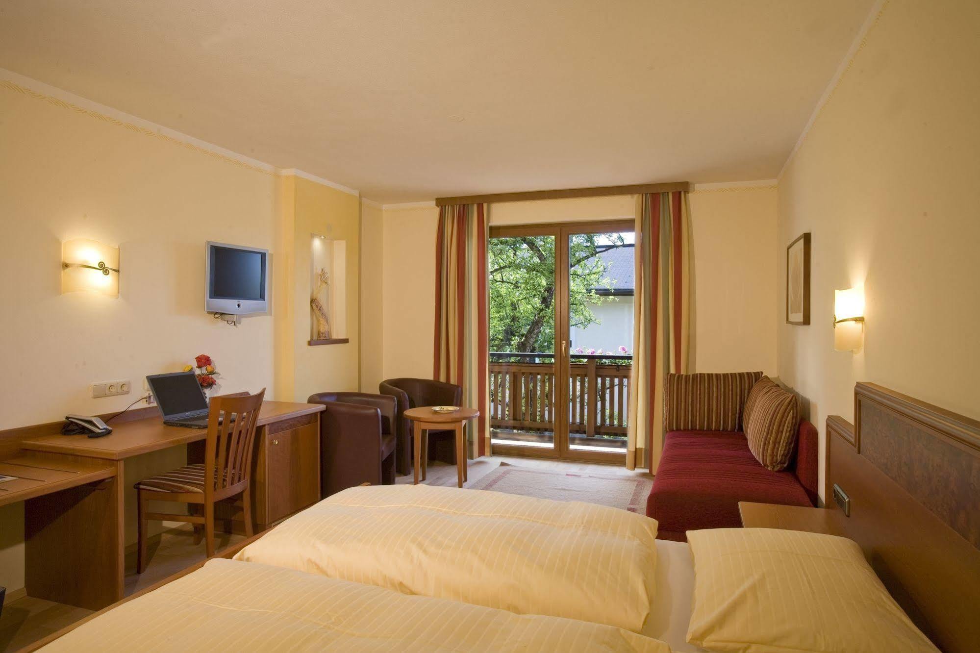 Garten - Hotel Sallerhof Grödig Екстериор снимка