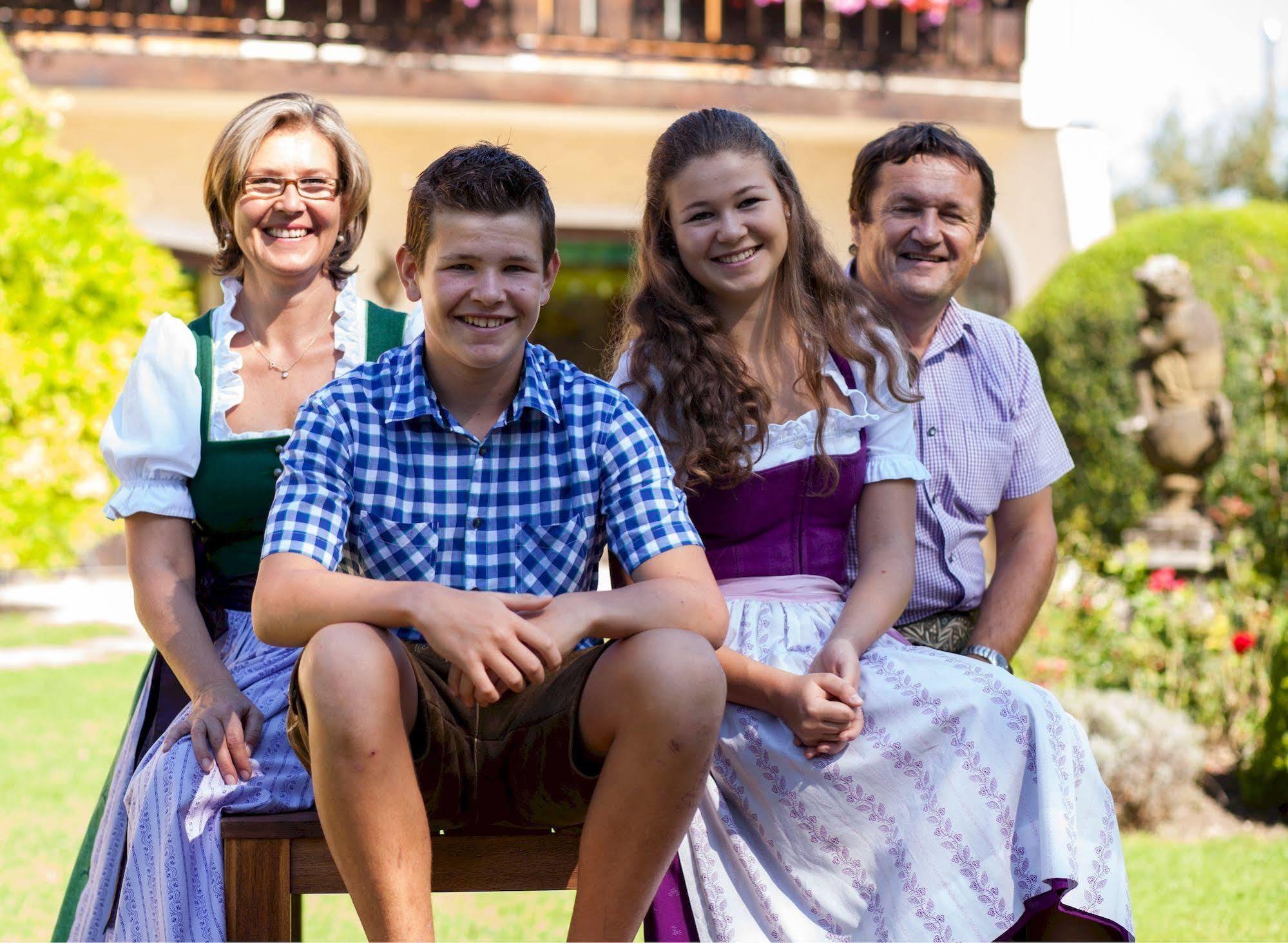 Garten - Hotel Sallerhof Grödig Екстериор снимка