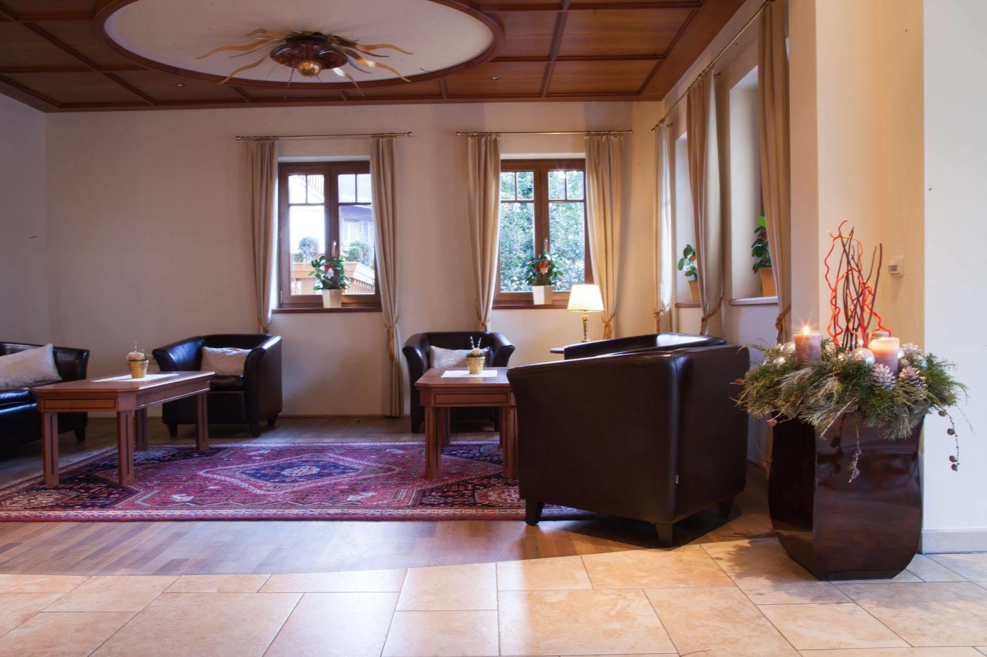 Garten - Hotel Sallerhof Grödig Екстериор снимка