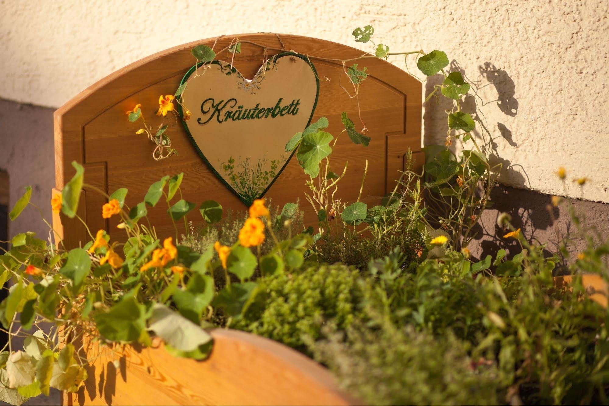 Garten - Hotel Sallerhof Grödig Екстериор снимка